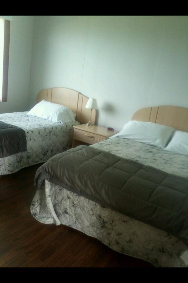 Hotel Motel Du Rocher Rivière-la-Madeleine Kamer foto